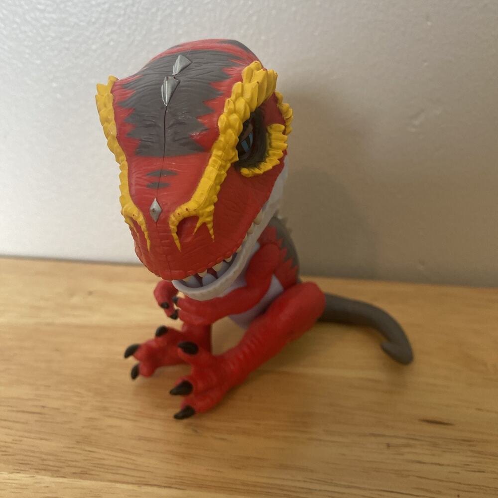 Untamed Dinosaur T-Rex Ripsaw Red WowWee 2017 Toy Raptor Dino Works